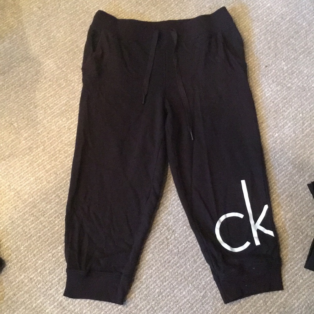 Calvin Klein Cropped Sweatpants